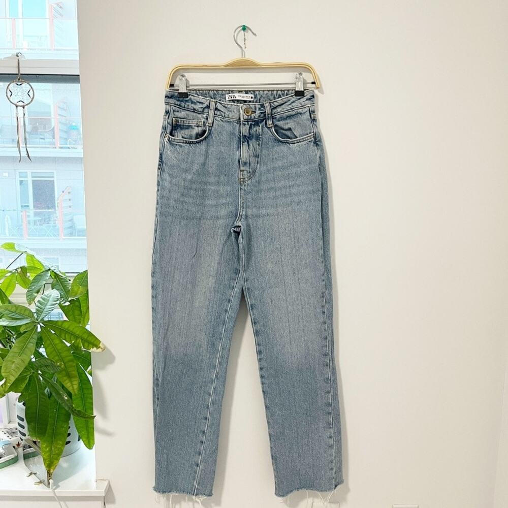 Zara Light Blue Straight Leg Jeans Size 4